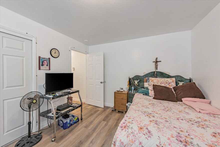 More Photos Of 3404 School St, Oakland Apartments For Sale