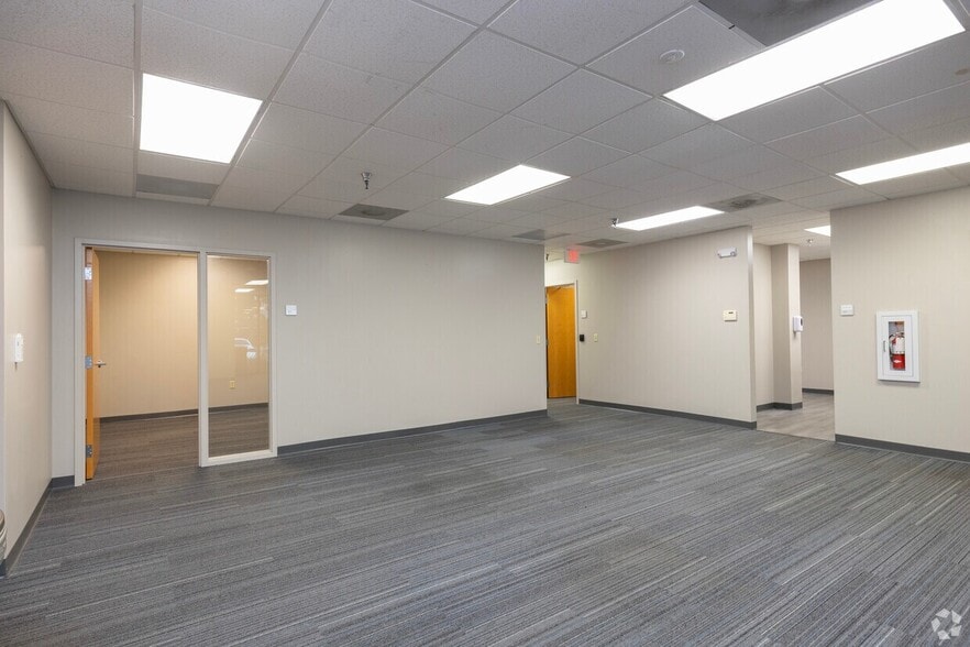 More Photos Of 8600 Hidden River Pky, Tampa Office For Lease