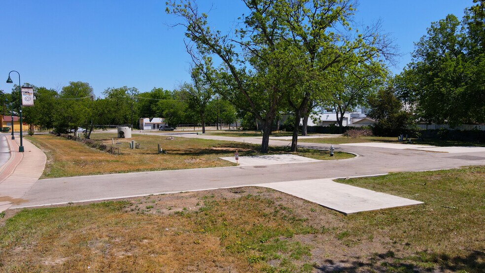 More Photos Of 519 Roosevelt Ave, San Antonio Land For Sale