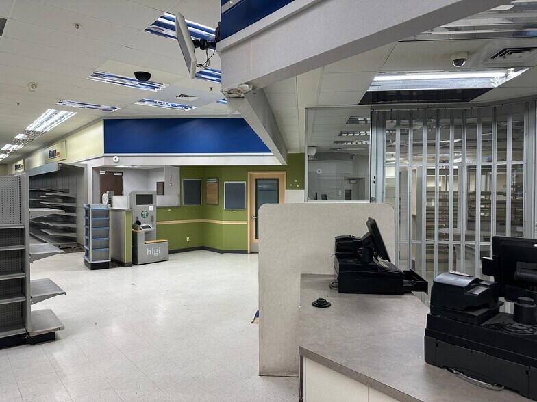 More Photos Of 803 Montauk Hwy, Shirley Unknown For Lease