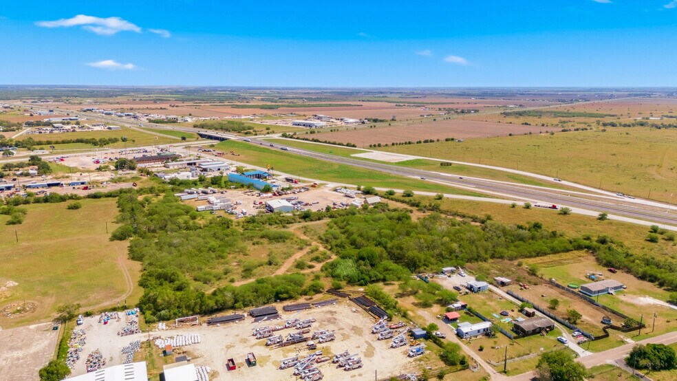 More Photos Of 2904 US Highway 59 Hwy, Victoria Land For Sale