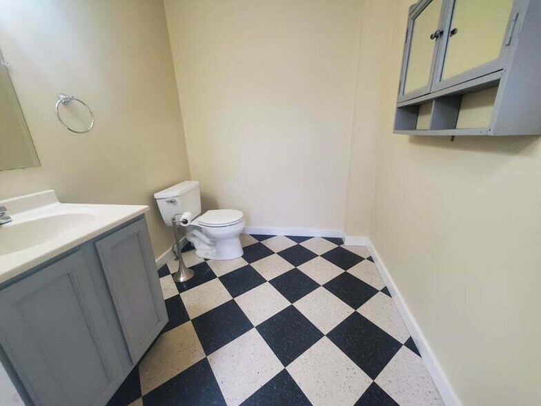 More Photos Of 33 Park St, Rockland Multifamily For Sale