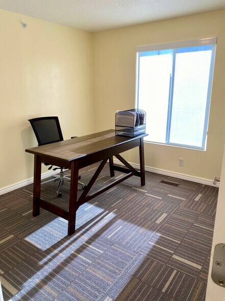 More Photos Of 579 S Main St, Kaysville Office For Sale