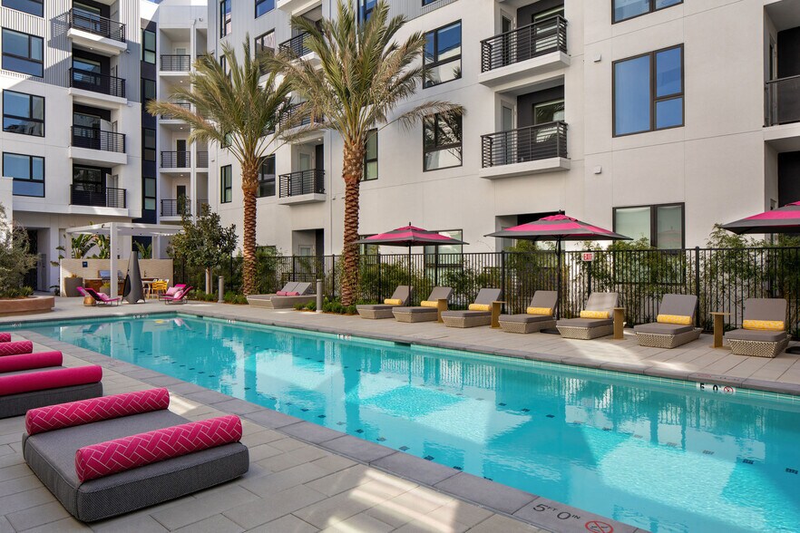 More Photos Of 1120 Kifer Rd, Sunnyvale Apartments For Lease