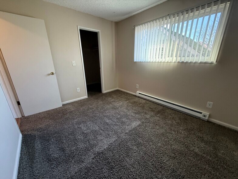 More Photos Of 5625 SE Gladstone St, Portland Apartments For Sale