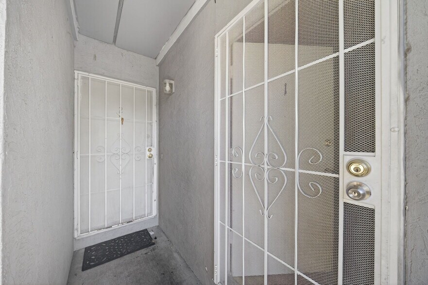 More Photos Of 22798 Vermont St, Hayward Apartments For Sale