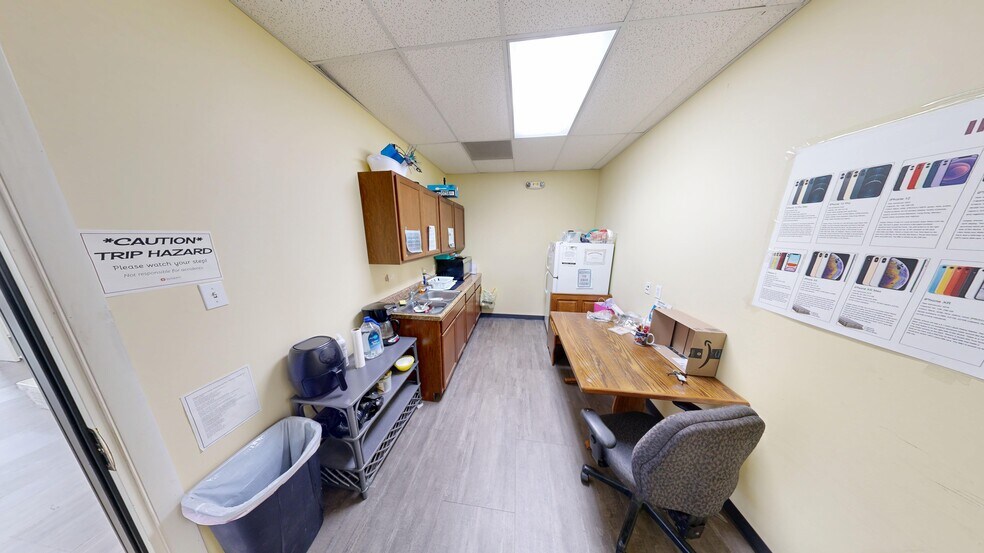 More Photos Of 423-427 W Coliseum Blvd, Fort Wayne Storefront Retail Office For Lease
