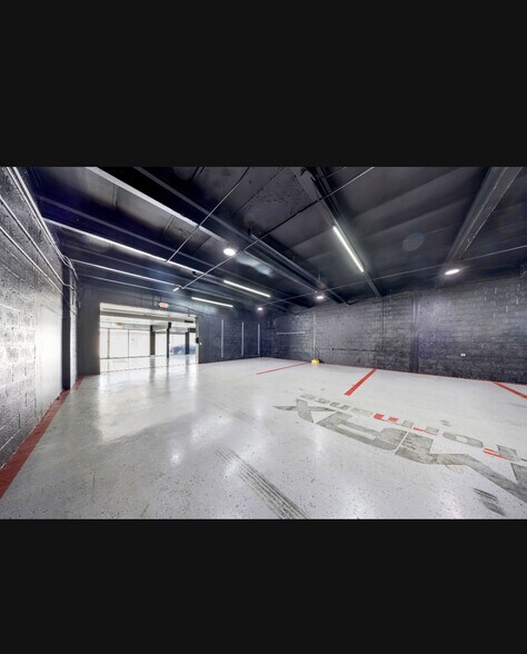 More Photos Of 3450 NW 36th St, Miami Storefront Retail Office For Lease