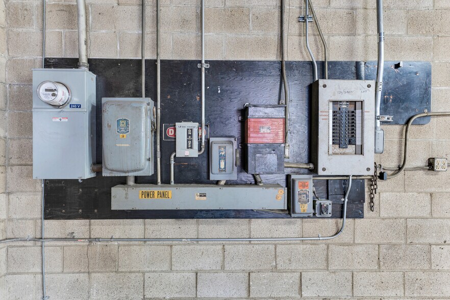 More Photos Of 11606 Inglewood Ave, Hawthorne Auto Repair For Lease
