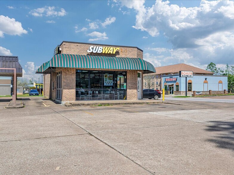 More Photos Of 105 Champions Dr, Lufkin Fast Food For Sale