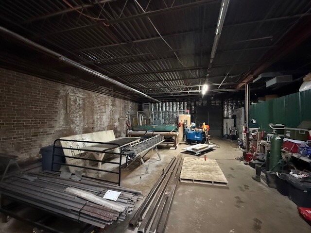 More Photos Of 1525 9th Ave SE, Hickory Warehouse For Sale