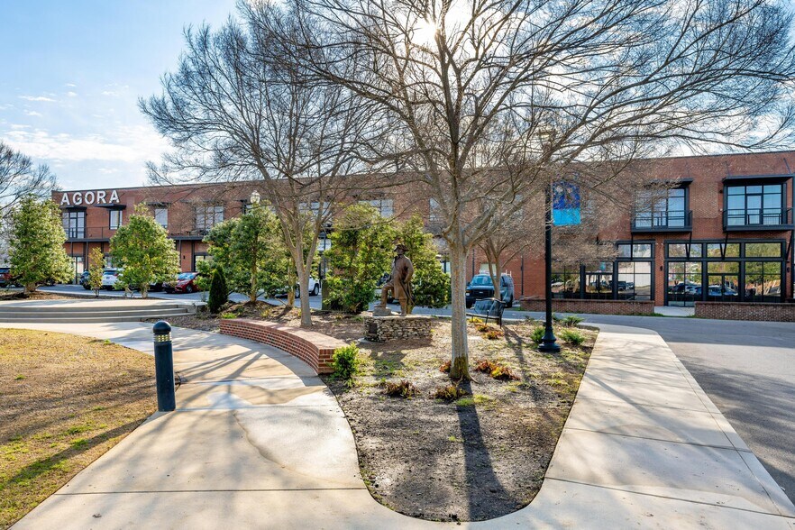 More Photos Of 230 1st St SW, Cleveland Flex For Lease