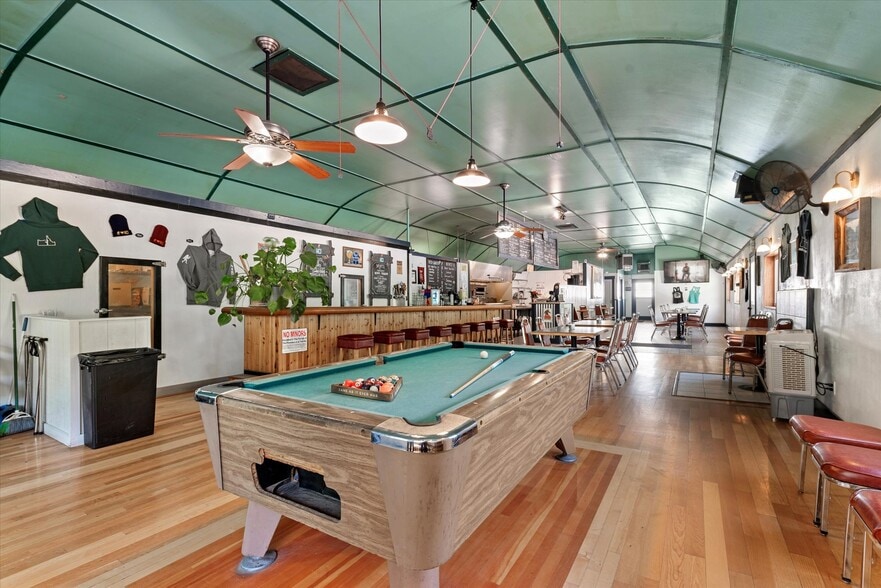 More Photos Of 53943 Highway 86, Halfway Restaurant For Sale