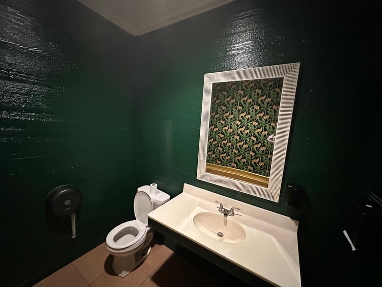 More Photos Of 6401 E 12th St, Kansas City Restaurant For Sale