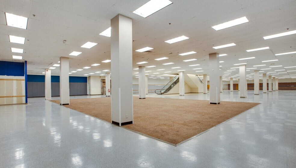 More Photos Of 5060 Montclair Plaza Ln, Montclair Unknown For Lease