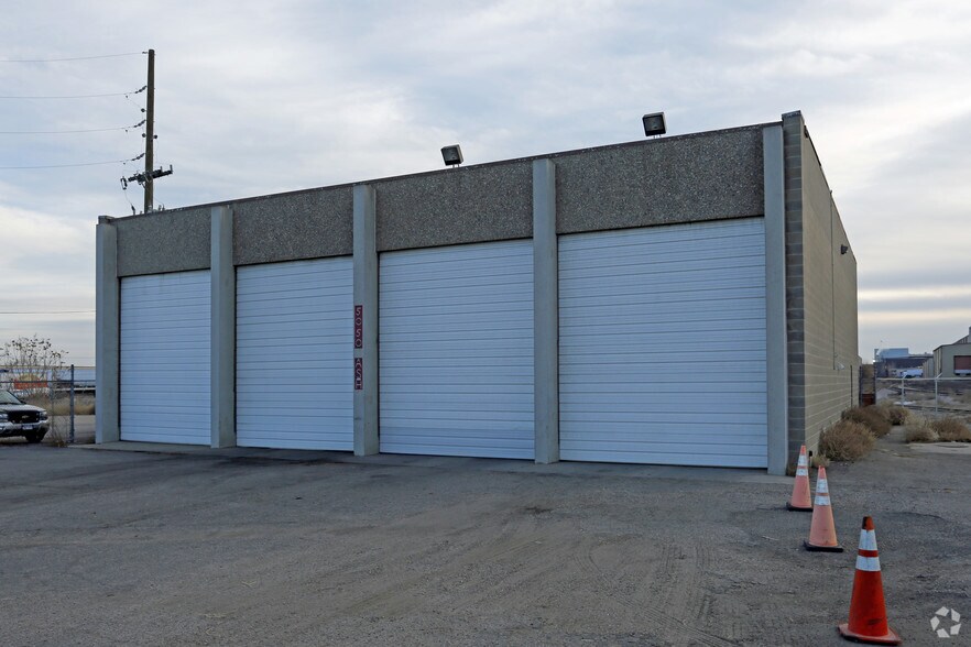 More Photos Of 5050 Ash St, Denver Warehouse For Sale