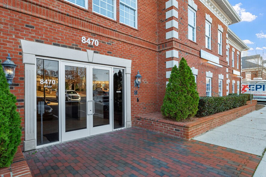 More Photos Of 8470 Falls Of Neuse Rd, Raleigh Medical For Lease