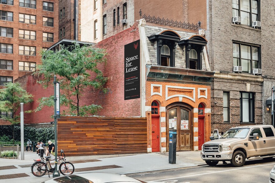 More Photos Of 148 E 40th St, New York Storefront Retail Residential For Lease