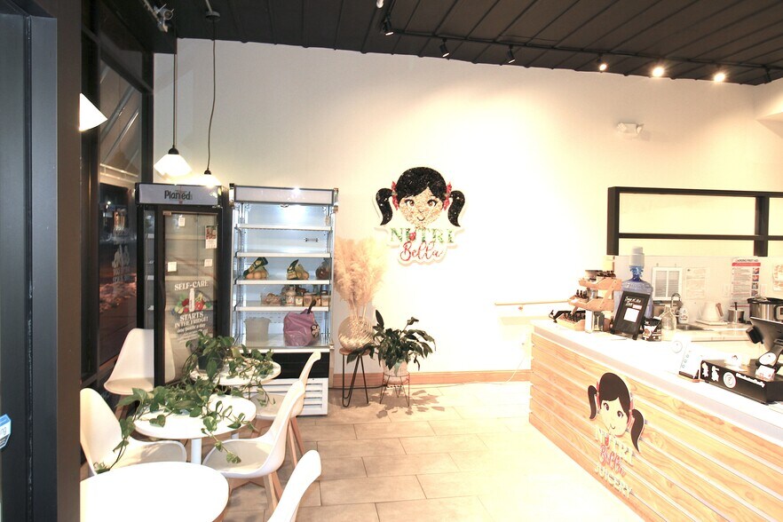 More Photos Of 18-22 Engle St, Englewood General Retail For Lease