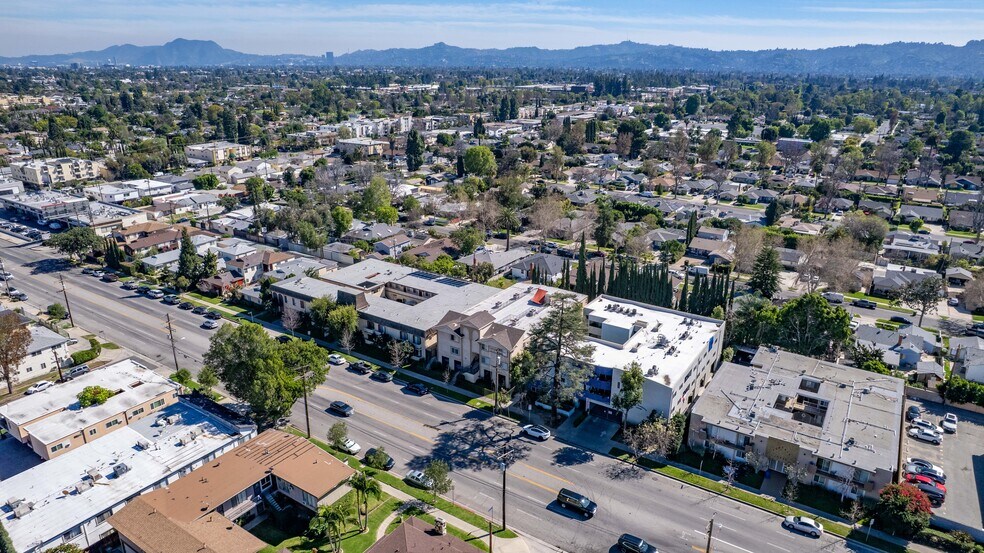 More Photos Of 13430 Victory Blvd, Van Nuys Apartments For Sale