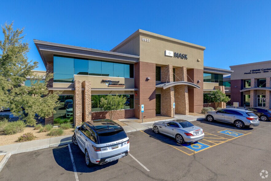 More Photos Of 8937 E Bell Rd, Scottsdale Medical For Lease