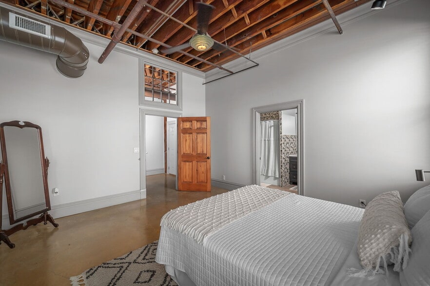 More Photos Of 110-112 Sidney St, Saint Louis Lodge Meeting Hall For Sale