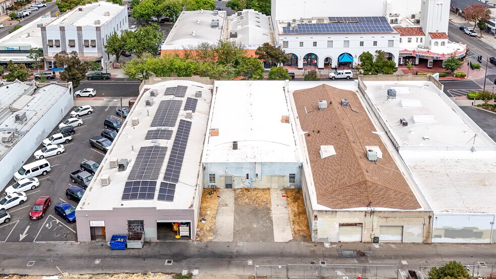 More Photos Of 328-332 W Main St, Merced Storefront For Lease