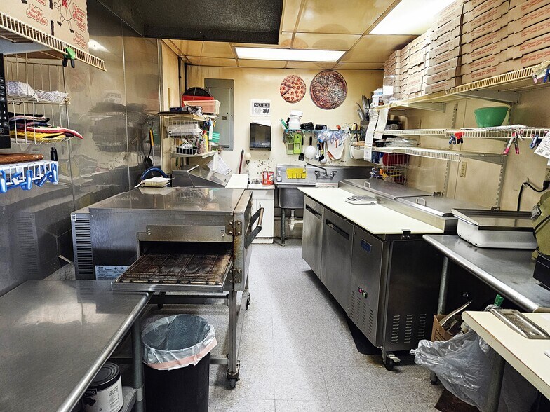 More Photos Of 527 Market St, Bolivar Bowling Alley For Sale