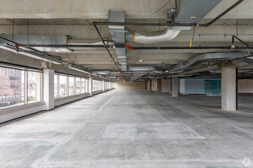 More Photos Of 1350 E Touhy Ave, Des Plaines Office For Lease