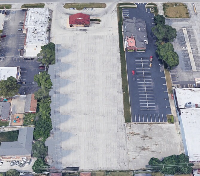 More Photos Of 5545 127th St, Crestwood Truck Terminal For Sale