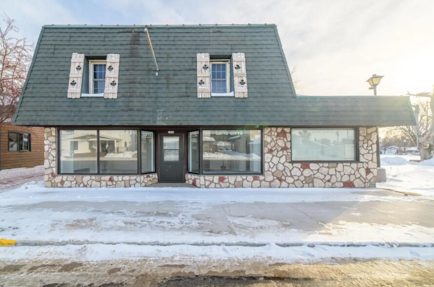 More Photos Of 1773 Superior St, Three Lakes Office For Sale