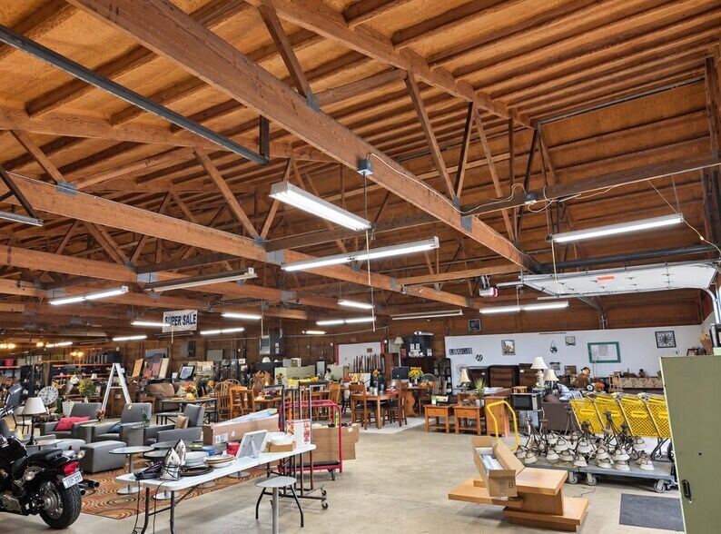 More Photos Of 3298 5th Ln, Oxford Warehouse For Sale