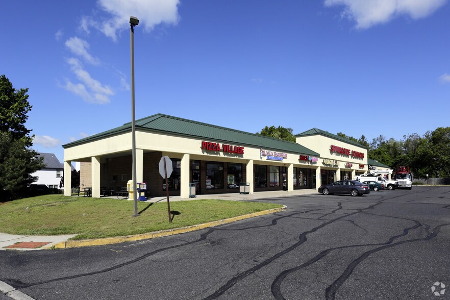 More Photos Of 1702 Mount Holly Rd, Burlington Freestanding For Lease