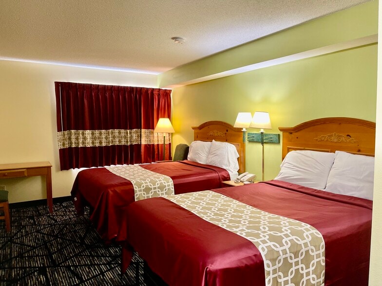 More Photos Of 765 Highway 51 S, Ripley Hotel For Sale