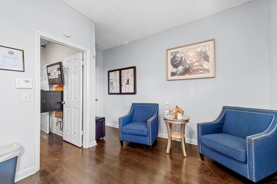 More Photos Of 700 Harlem Tenants Cir, Clewiston Apartments For Sale