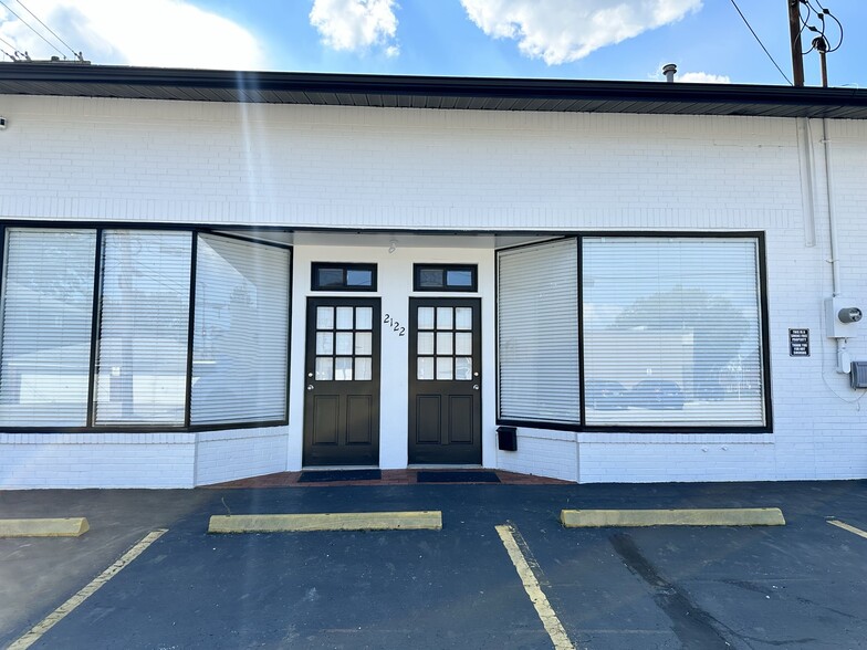 Primary Photo Of 2122 Phelps Ave, Cuyahoga Falls Freestanding For Lease