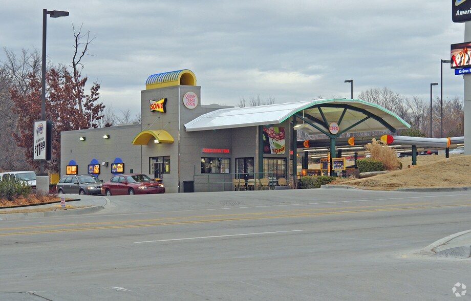 More Photos Of 4927 E 91st St, Tulsa Fast Food For Sale