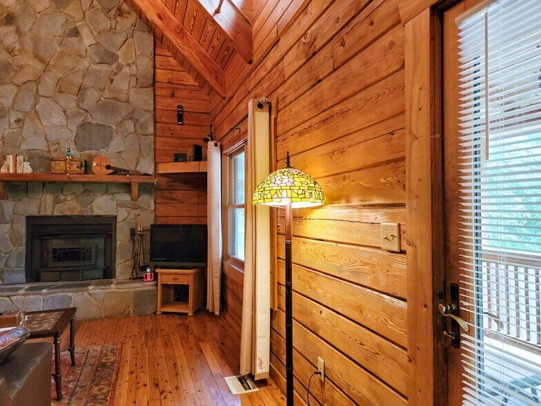 More Photos Of 9545 178th St, Mc Alpin Specialty For Sale