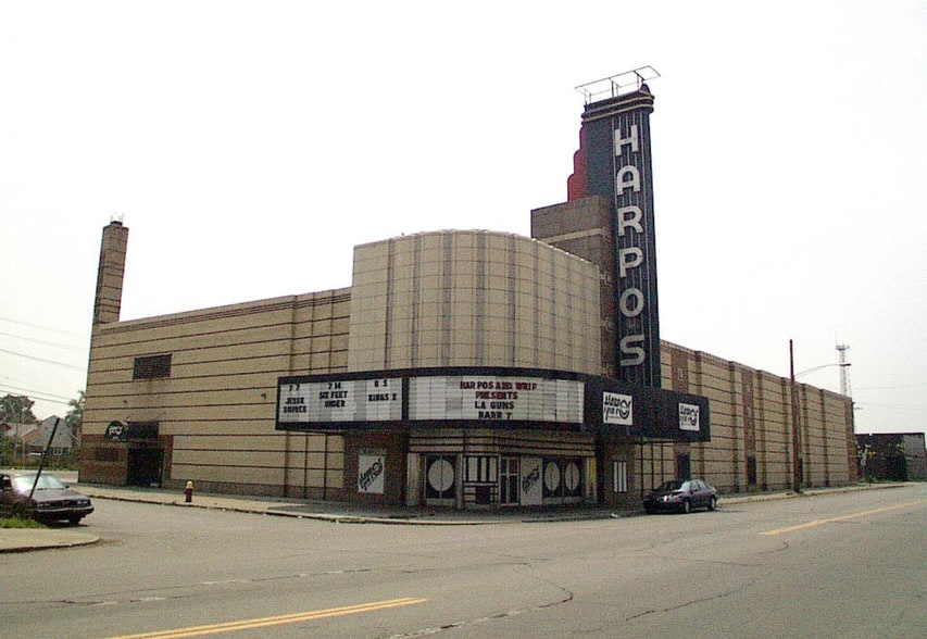 More Photos Of 14238 Harper Rd, Detroit Theater Concert Hall For Sale