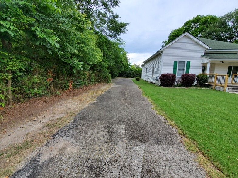 More Photos Of 309 Macon St, McDonough Office Residential For Lease