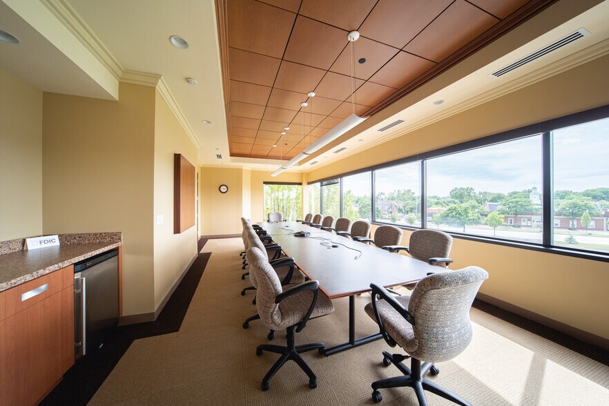 More Photos Of 34100 Woodward Ave, Birmingham Office For Lease