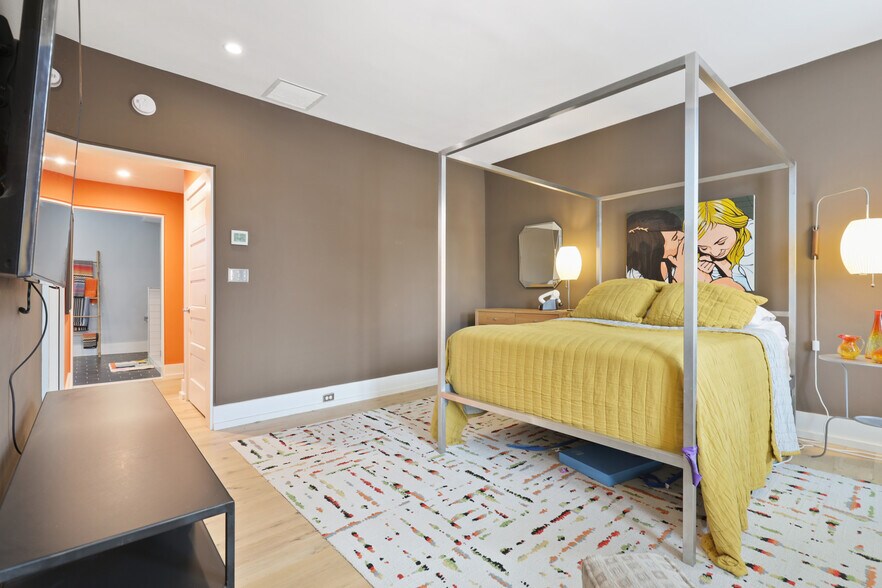 More Photos Of 1019 Cathedral St, Baltimore Office Residential For Sale