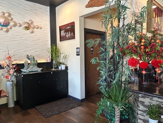 More Photos Of 16000-16118 Boones Ferry Rd, Lake Oswego Restaurant For Sale