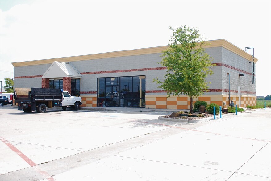 Primary Photo Of 2881 FM Road 157, Mansfield Convenience Store For Lease