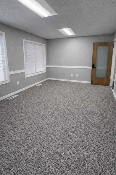 More Photos Of 9426 Stewartown Rd, Gaithersburg Loft Creative Space For Lease