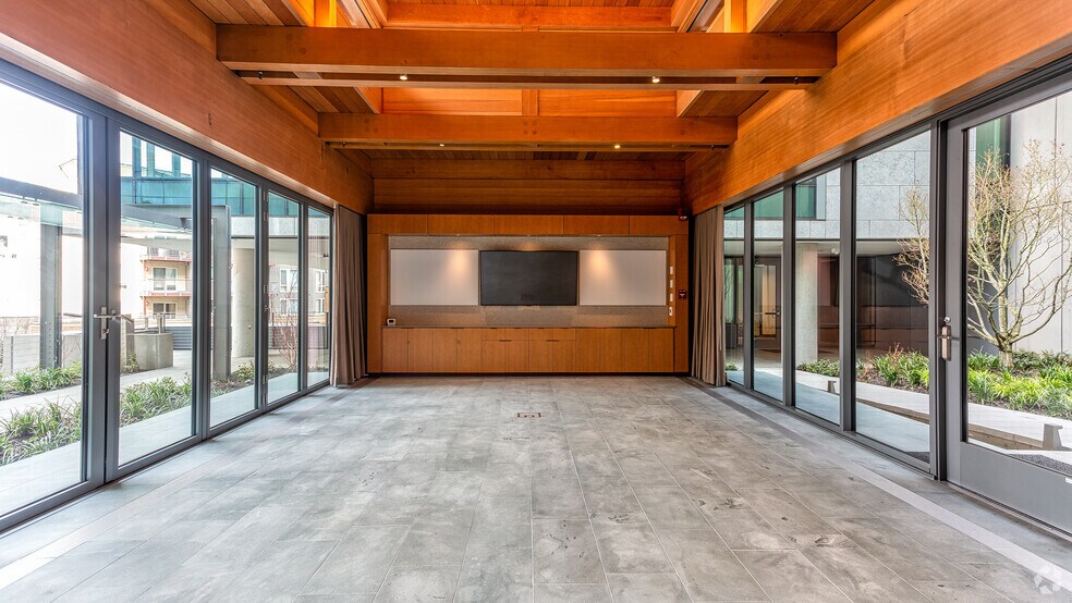 More Photos Of 1107 Lake Washington Blvd N, Renton Office For Lease