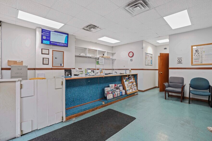 More Photos Of 1507 Dekalb Ave, Brooklyn Apartments For Lease