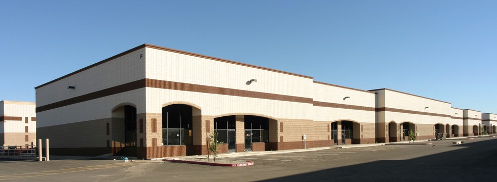More Photos Of 8550 N 91st Ave, Peoria Warehouse For Lease