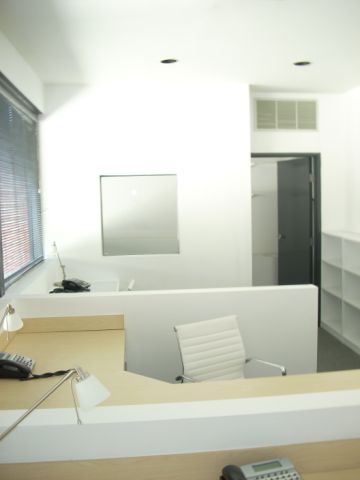 More Photos Of 446-448 S Canon Dr, Beverly Hills Office For Lease