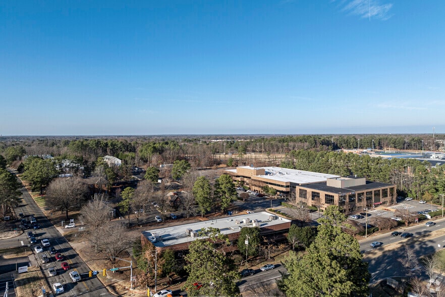 More Photos Of 2800 N Parham Rd, Richmond Office For Sale